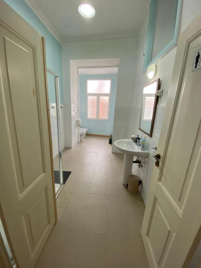 Nature Chiado 2- Cozy Little Double Room With Shared Bathroom Lisboa Eksteriør bilde